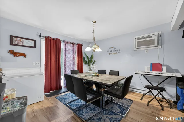 $359,900 | 18 Cadbury Place, Naugatuck, CT 06770