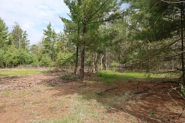 $25,900 | 606 East Brook Street, Suring, WI 54174