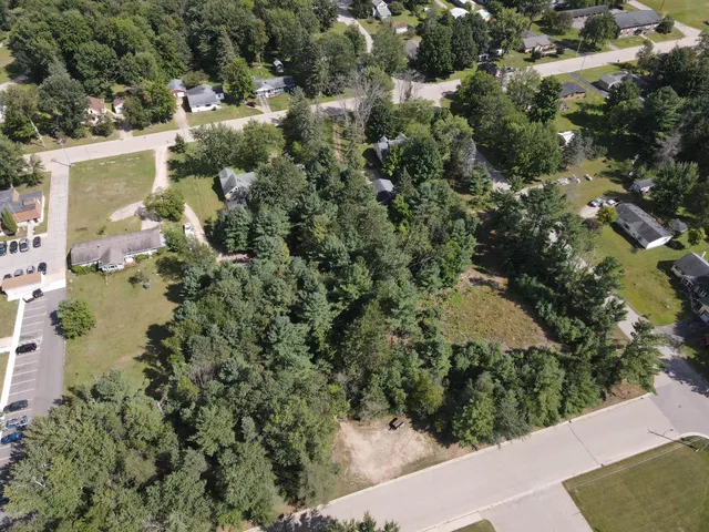 $25,900 | 606 East Brook Street, Suring, WI 54174