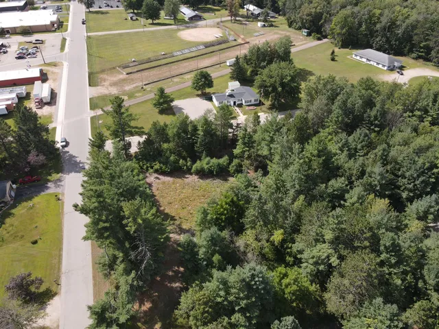 $25,900 | 606 East Brook Street, Suring, WI 54174