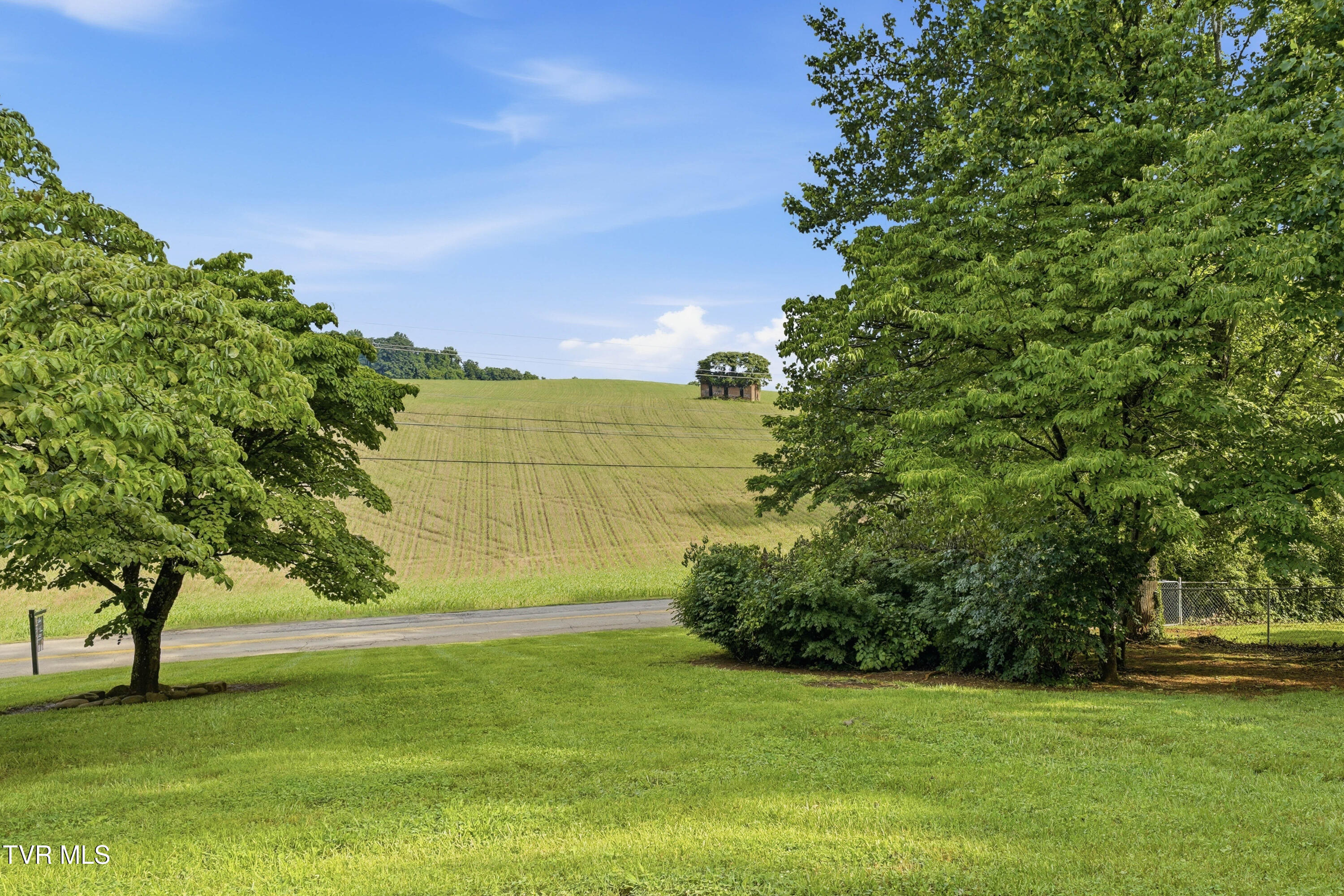 828 Murrell Road Morristown, TN 37814 - Photo 32 of 37 27-print-828 Murrell Rd-33