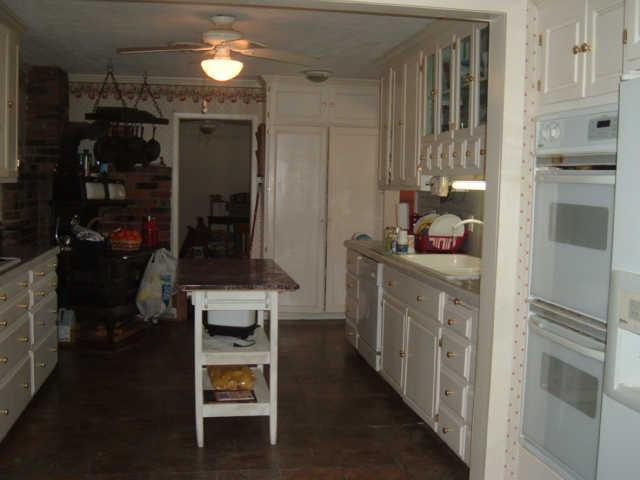 1550 Liberty Road Charlotte, TN 37036 - Photo 11 of 14 Cabinets galore & walk-in pantry.