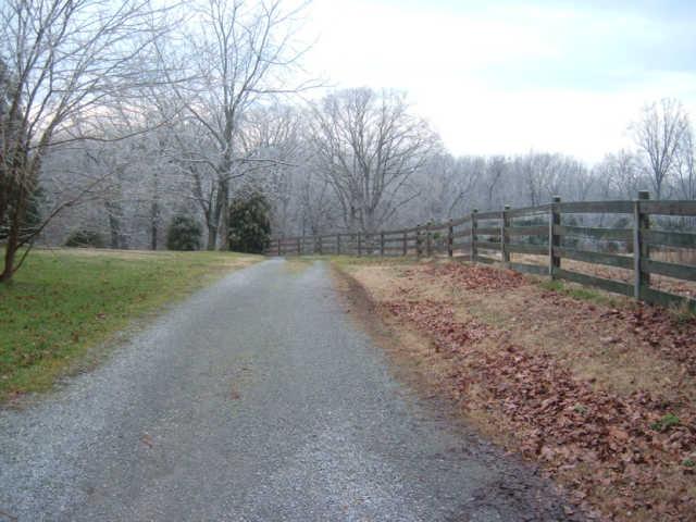 1550 Liberty Road Charlotte, TN 37036 - Photo 5 of 14 All roads lead home.....