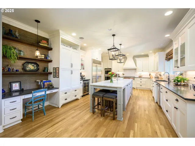 $2,000,000 | 11790 Northwest Fox Ridge Road, McMinnville, OR 97128