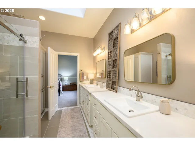 $2,000,000 | 11790 Northwest Fox Ridge Road, McMinnville, OR 97128