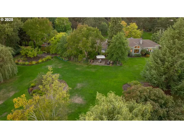 $2,000,000 | 11790 Northwest Fox Ridge Road, McMinnville, OR 97128