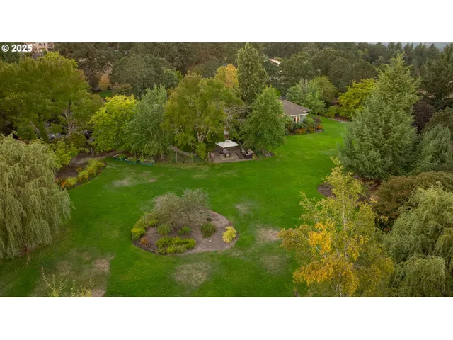 $2,000,000 | 11790 Northwest Fox Ridge Road, McMinnville, OR 97128
