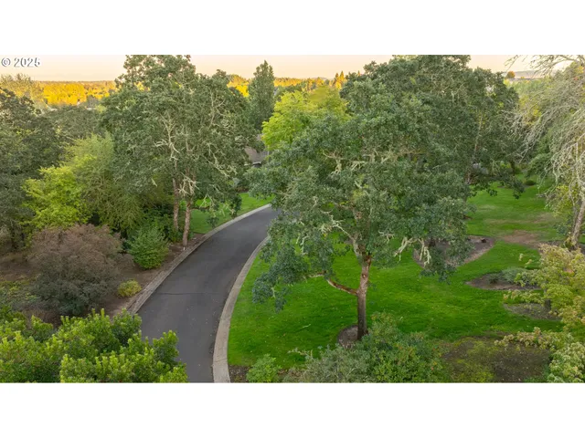 $2,000,000 | 11790 Northwest Fox Ridge Road, McMinnville, OR 97128