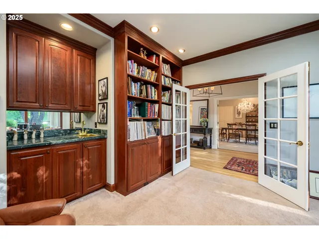 $2,000,000 | 11790 Northwest Fox Ridge Road, McMinnville, OR 97128