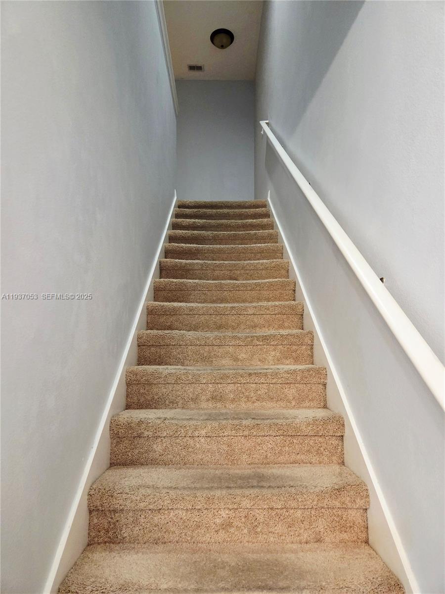 9181 Shepton Street, Unit 9181 Orlando, FL 32825 - Photo 9 of 41 a view of entryway