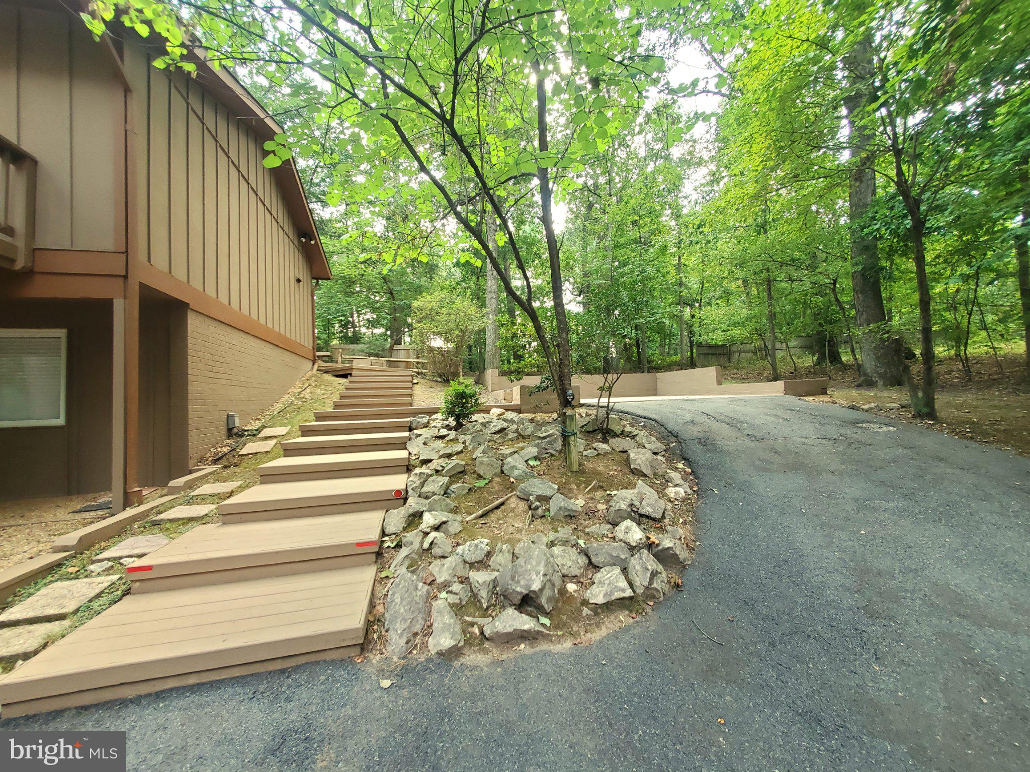 2512 Fauquier Lane Reston, VA 20191 - Photo 5 of 9 Exterior