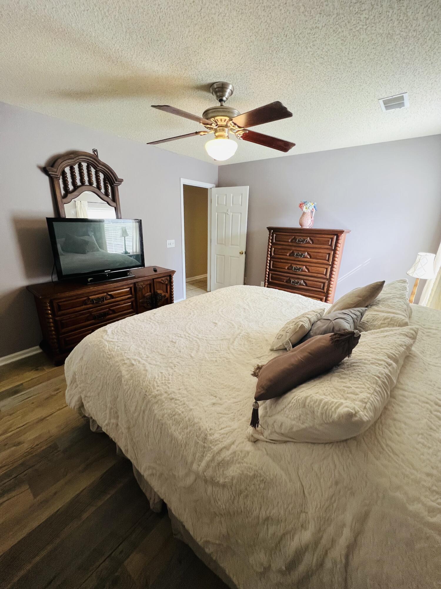 125 Tyron Road Summerville, SC 29483 - Photo 13 of 21 IMG_2550
