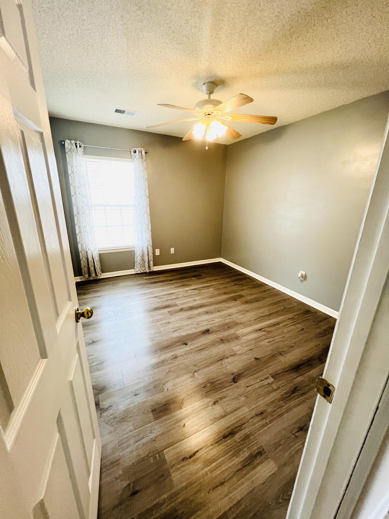 125 Tyron Road Summerville, SC 29483 - Photo 17 of 21 IMG_2551