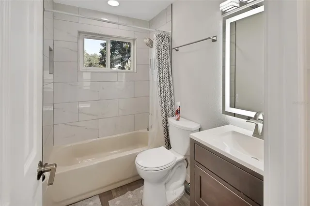 $284,900 | 1015 East Howry Avenue, Deland, FL 32724