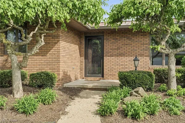 $329,300 | 441 Stratton Avenue Southwest, New Philadelphia, OH 44663