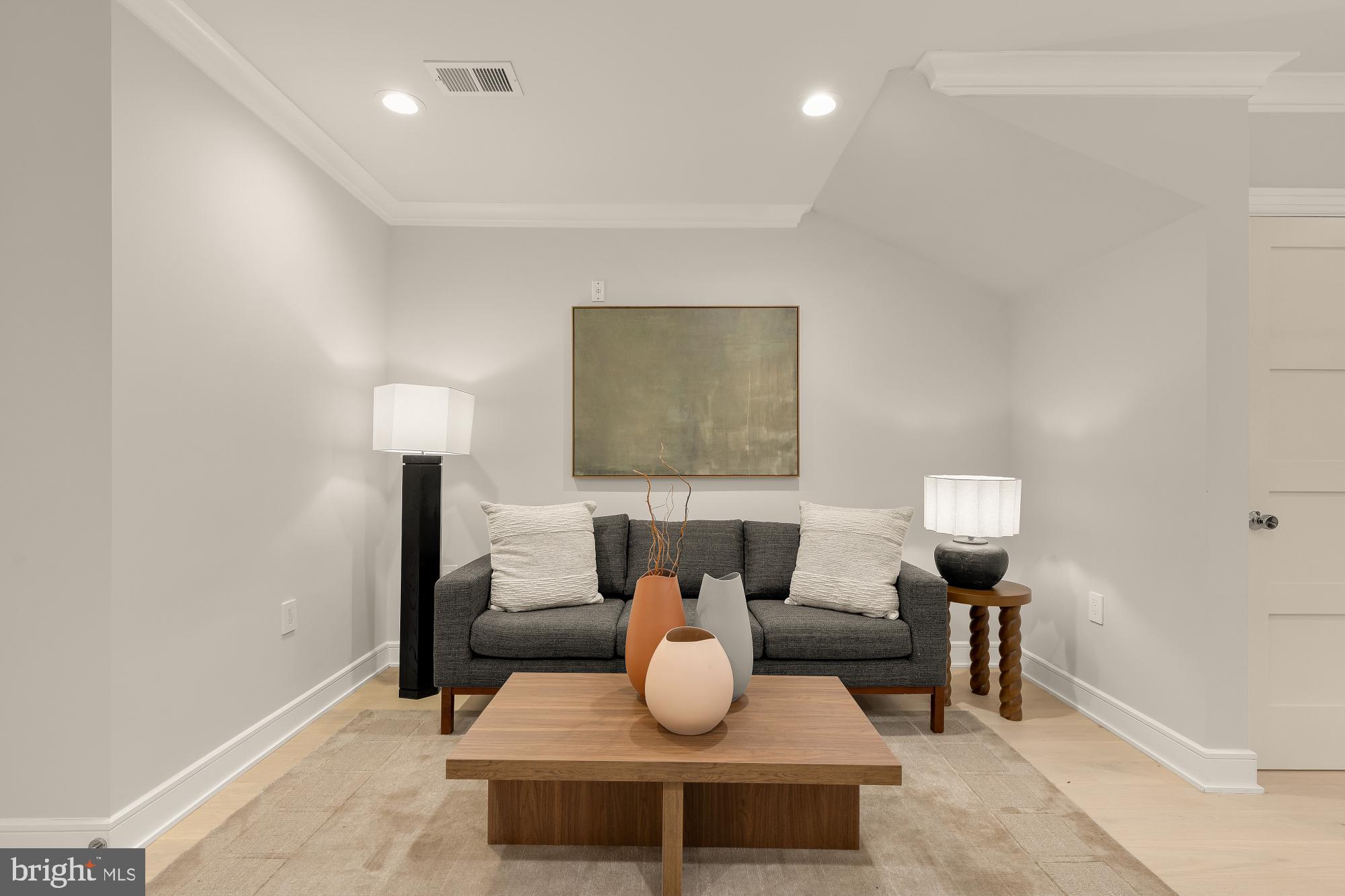 647 G Street Southeast, Unit 1 Washington, DC 20003 - Photo 11 of 32