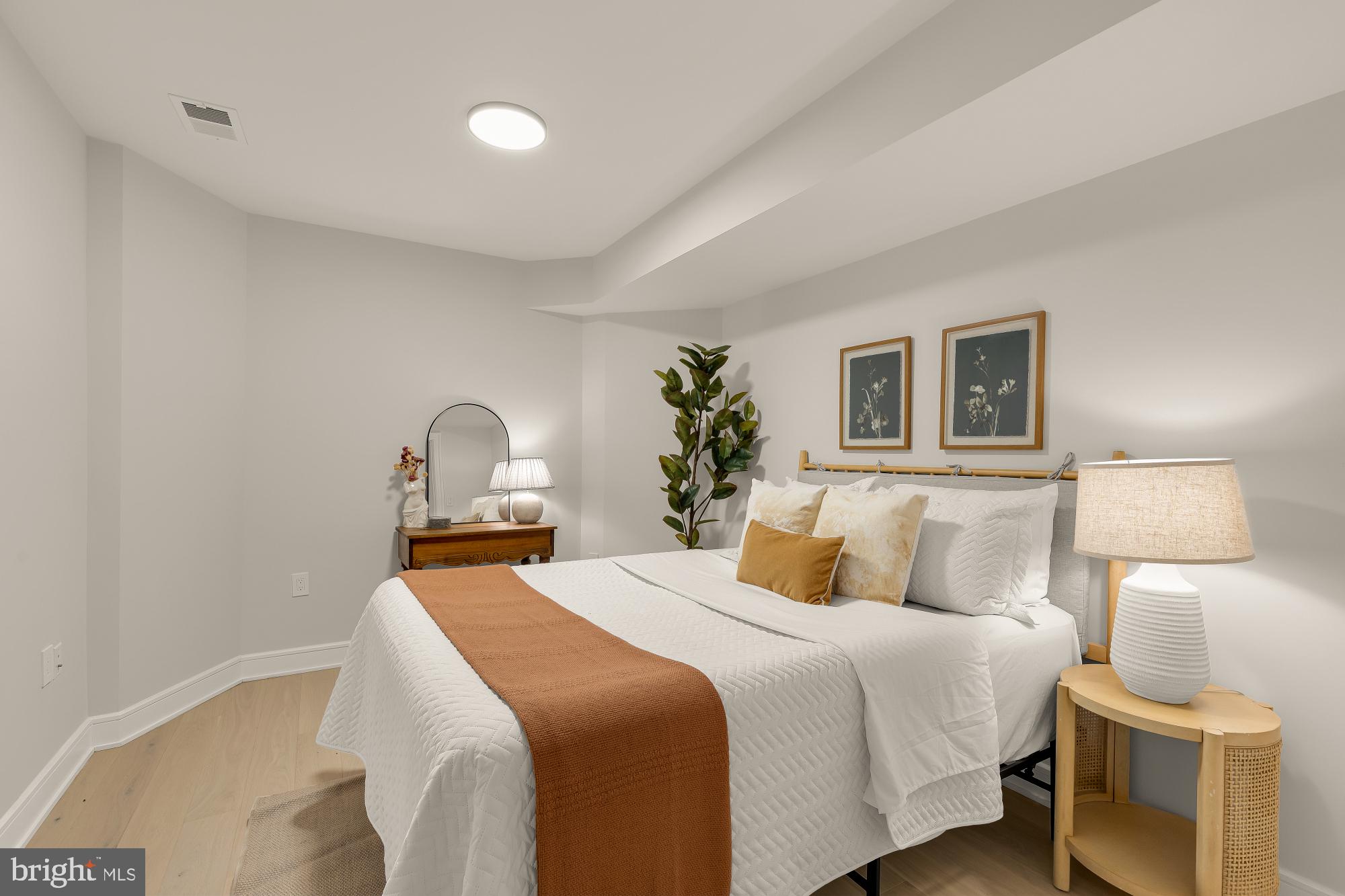 647 G Street Southeast, Unit 1 Washington, DC 20003 - Photo 23 of 32