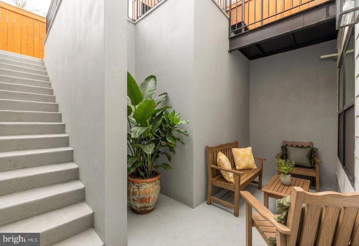 647 G Street Southeast, Unit 1 Washington, DC 20003 - Photo 29 of 32 Private entrance with patio