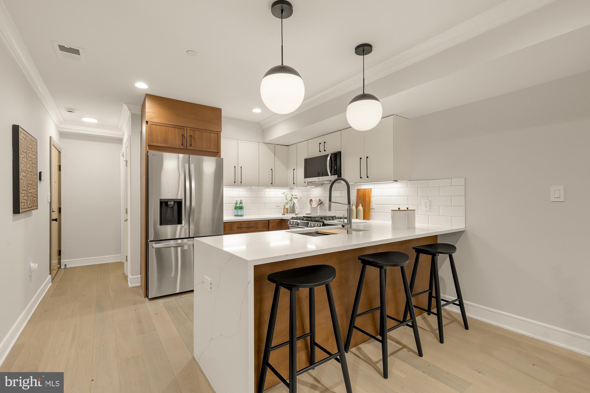 647 G Street Southeast, Unit 1 Washington, DC 20003 - Photo 7 of 32