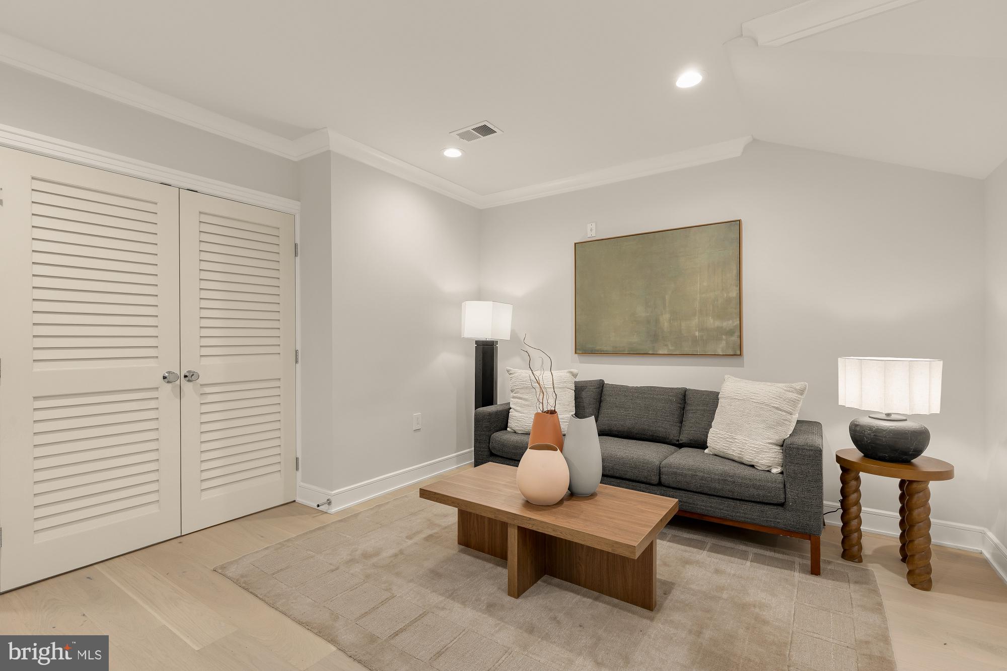 647 G Street Southeast, Unit 1 Washington, DC 20003 - Photo 10 of 32