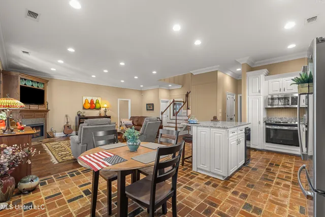 $979,900 | 35 Boggy Hollow Road, Purvis, MS 39475