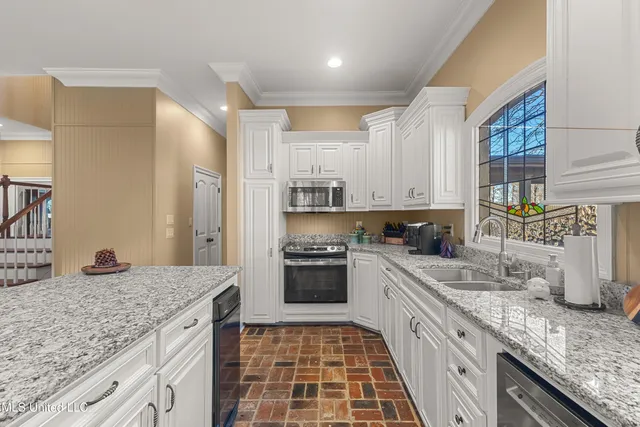 $979,900 | 35 Boggy Hollow Road, Purvis, MS 39475