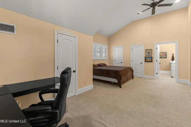 $979,900 | 35 Boggy Hollow Road, Purvis, MS 39475