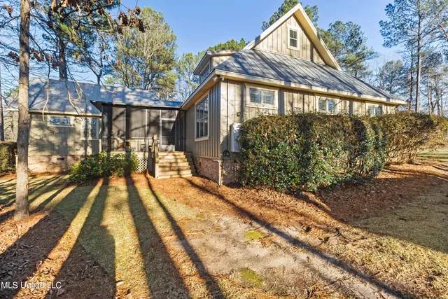 $979,900 | 35 Boggy Hollow Road, Purvis, MS 39475