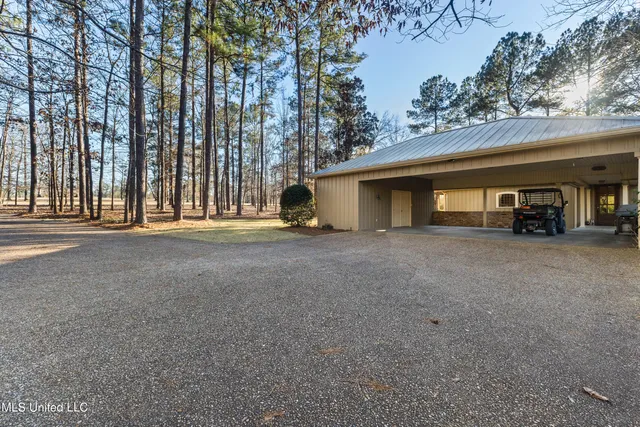 $979,900 | 35 Boggy Hollow Road, Purvis, MS 39475
