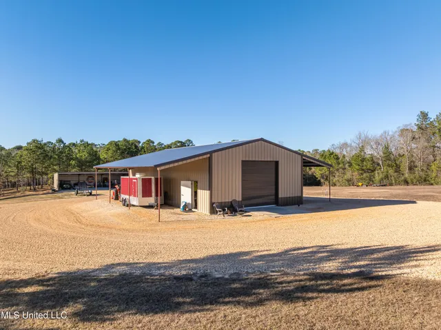 $979,900 | 35 Boggy Hollow Road, Purvis, MS 39475