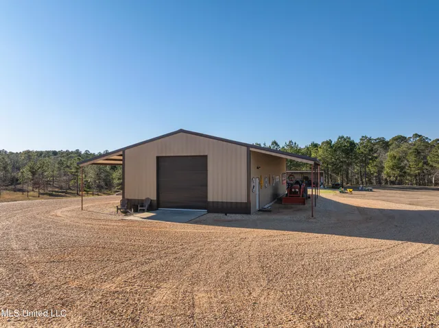 $979,900 | 35 Boggy Hollow Road, Purvis, MS 39475