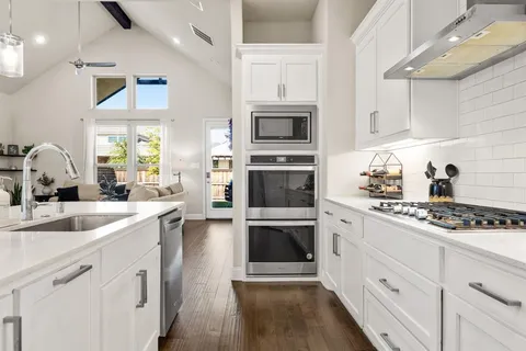 $744,999 | 2270 English Ivy Road, Frisco, TX 75033