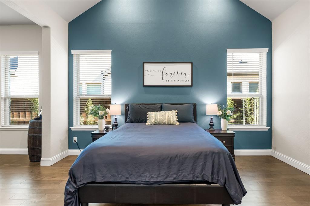 2270 English Ivy Road Frisco, TX 75033 - Photo 15 of 39 a bedroom with a large bed and a window