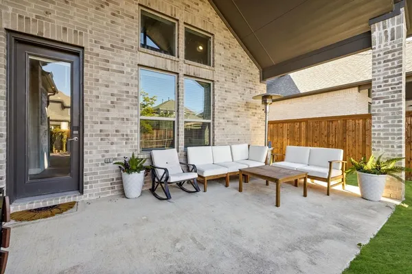 $744,999 | 2270 English Ivy Road, Frisco, TX 75033