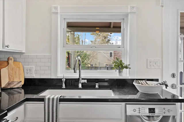 $635,500 | 1640 48th Street, Sacramento, CA 95819