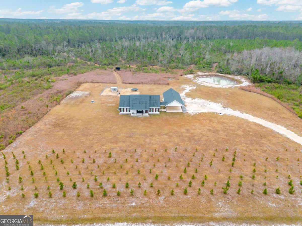 7059 Thorn Bird Road Millwood, GA 31552 - Photo 2 of 30