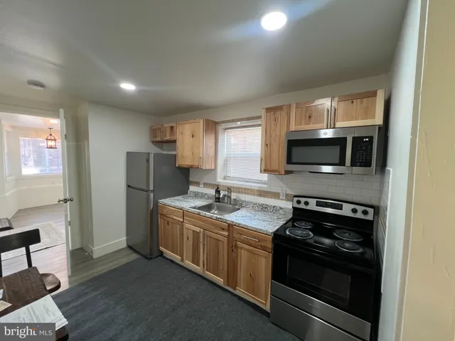 $950 | 328 Virginia Avenue, Unit A, Cumberland, MD 21502