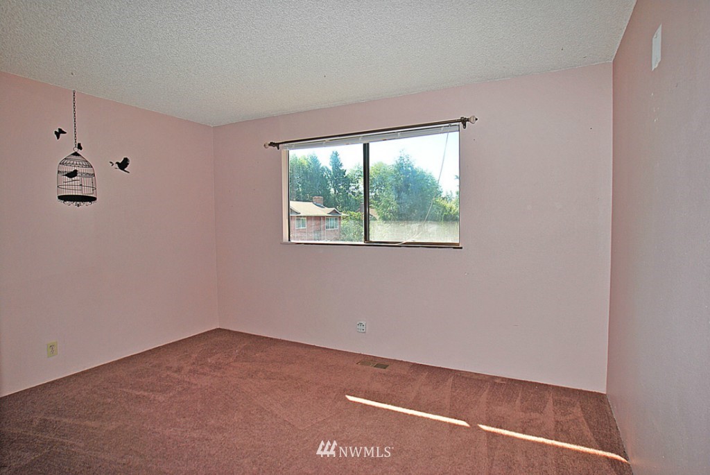 17802 30th Drive Southeast Bothell, WA 98012 - Photo 9 of 15 Gallery Image 9