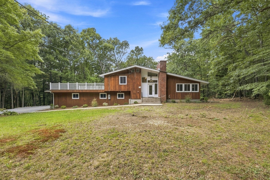 18 Munn Road Monson, MA 01057 - Photo 1 of 42 Gallery Image 1