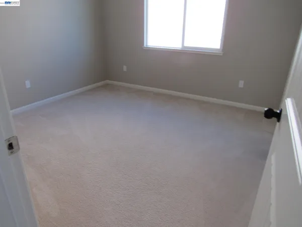 $3,600 | 607 Guild Road, Vacaville, CA 95688