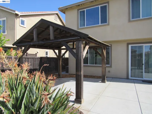 $3,600 | 607 Guild Road, Vacaville, CA 95688
