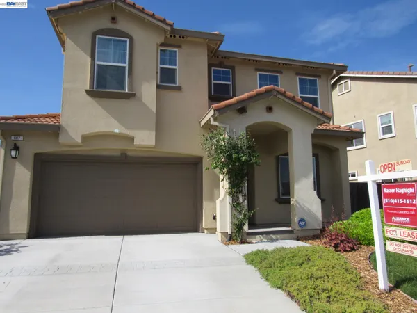 $3,600 | 607 Guild Road, Vacaville, CA 95688