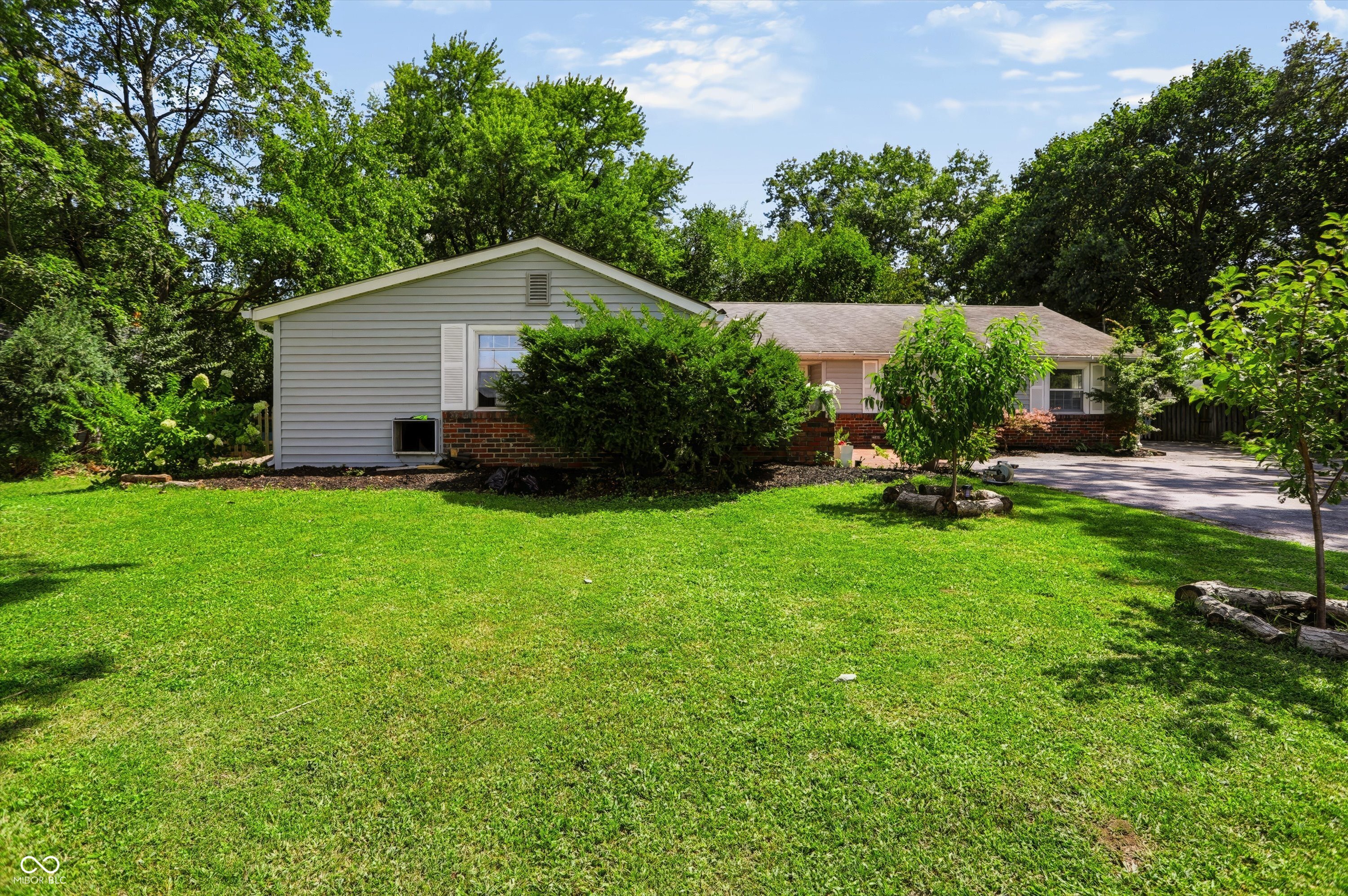 7105 Hague Road Indianapolis, IN 46256 - Photo 3 of 61 Gallery Image 3