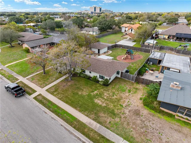 $2,500 | 350 Meldo Park Drive, Corpus Christi, TX 78411