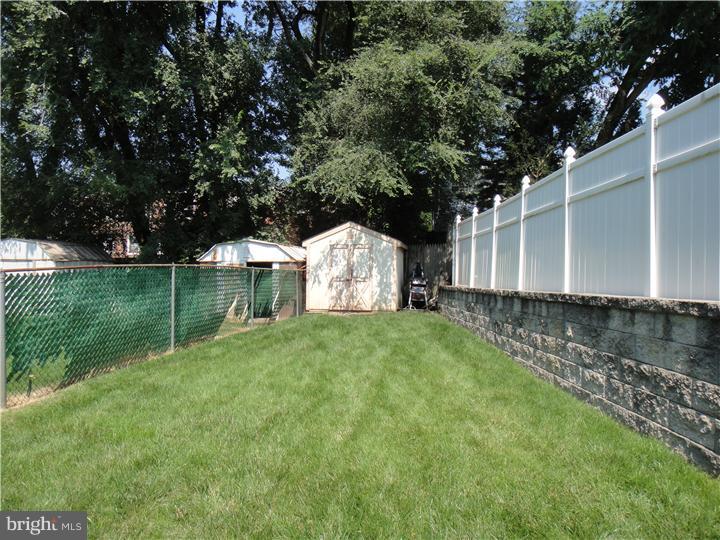 11732 Millbrook Road Philadelphia, PA 19154 - Photo 18 of 19 Gallery Image 18