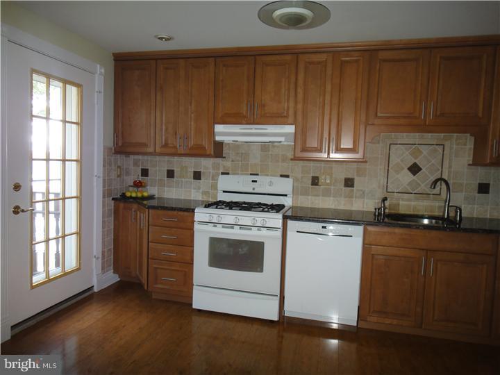 11732 Millbrook Road Philadelphia, PA 19154 - Photo 8 of 19 Gallery Image 8