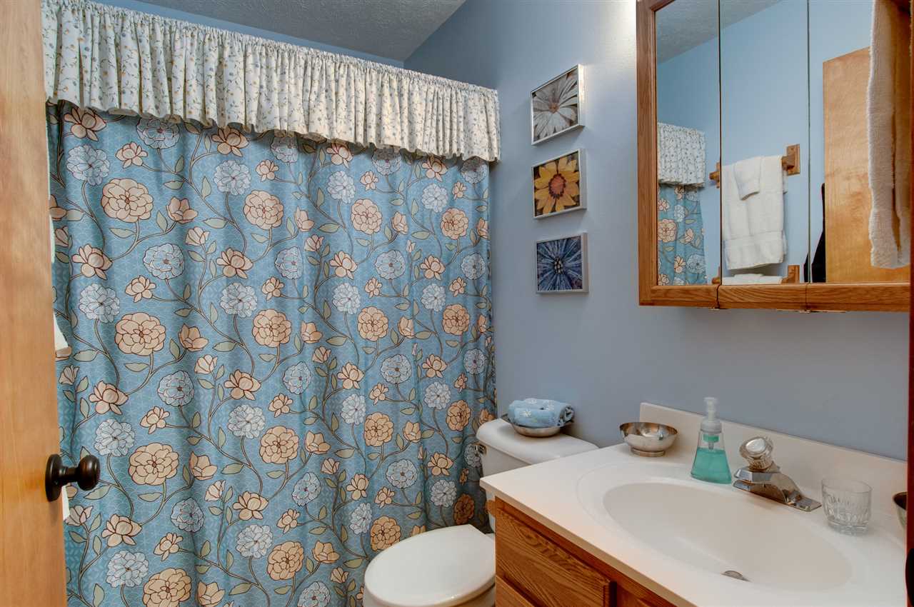 940 North Betsie River Road Interlochen, MI 49643 - Photo 21 of 43 1805374-20.JPG