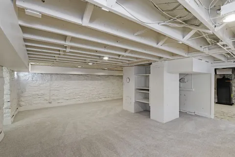 a view of empty room with an empty space