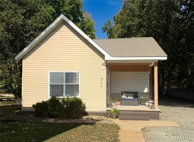 $260,000 | 311 West 1st Street, Farmington, MO 63640