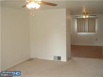 1940 Carter Road Folcroft, PA 19032 - Photo 2 of 6